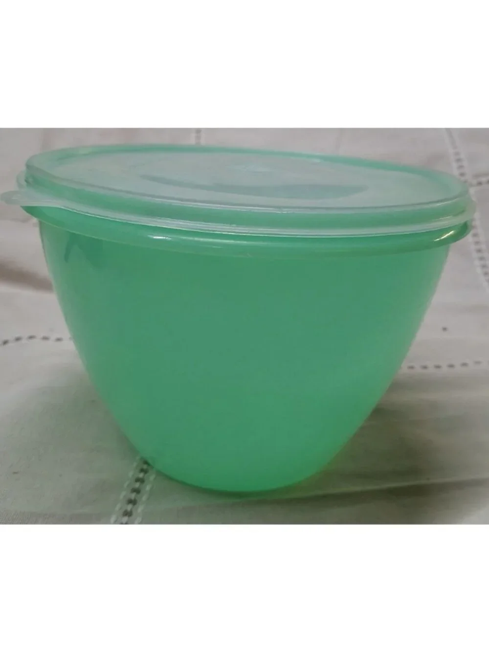 Tupperware Green Bowl With Lid - Durable Plastic Food Storage Container - Classi